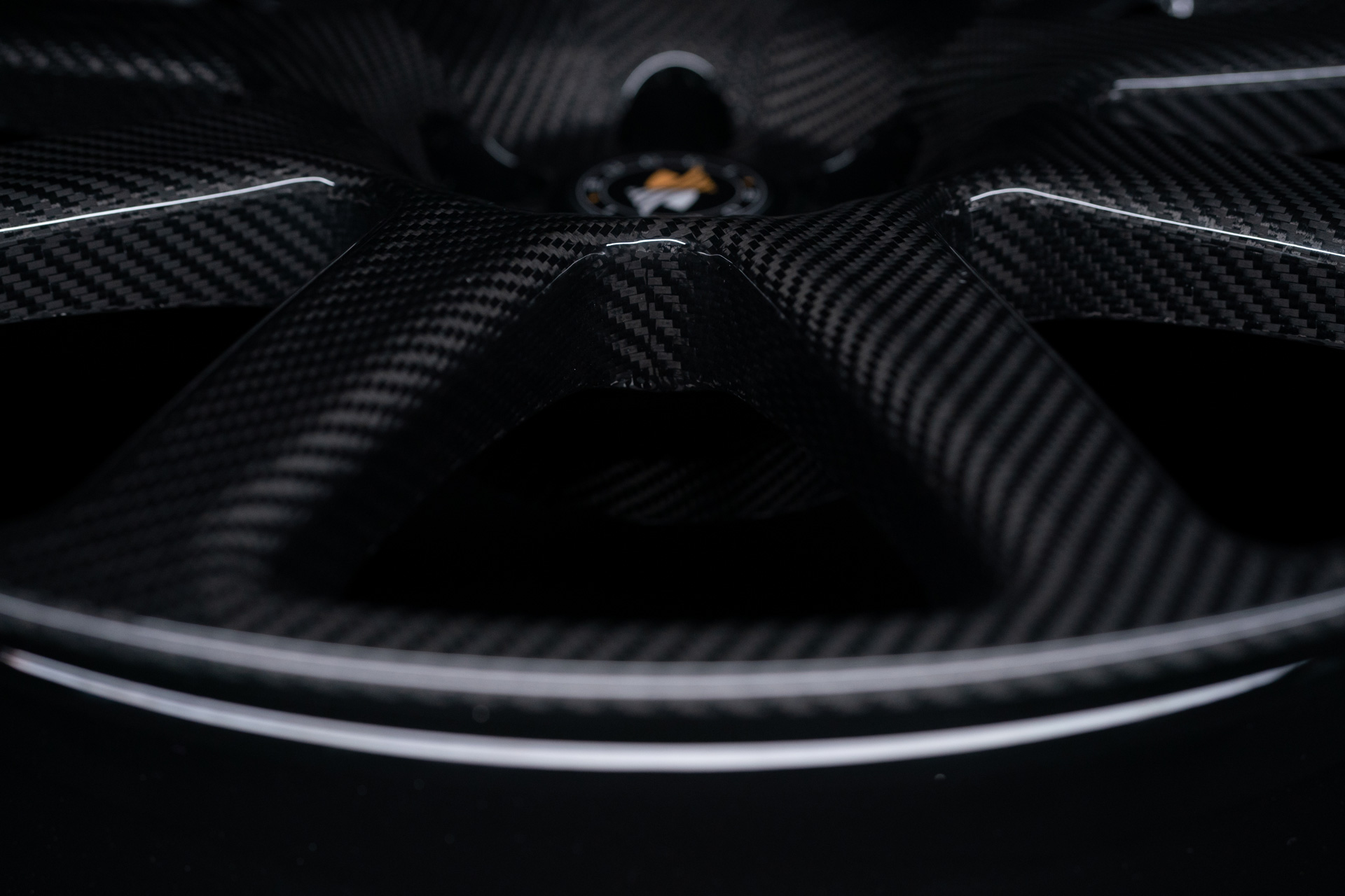 Bucci Composites Carbon Fibre Wheel details